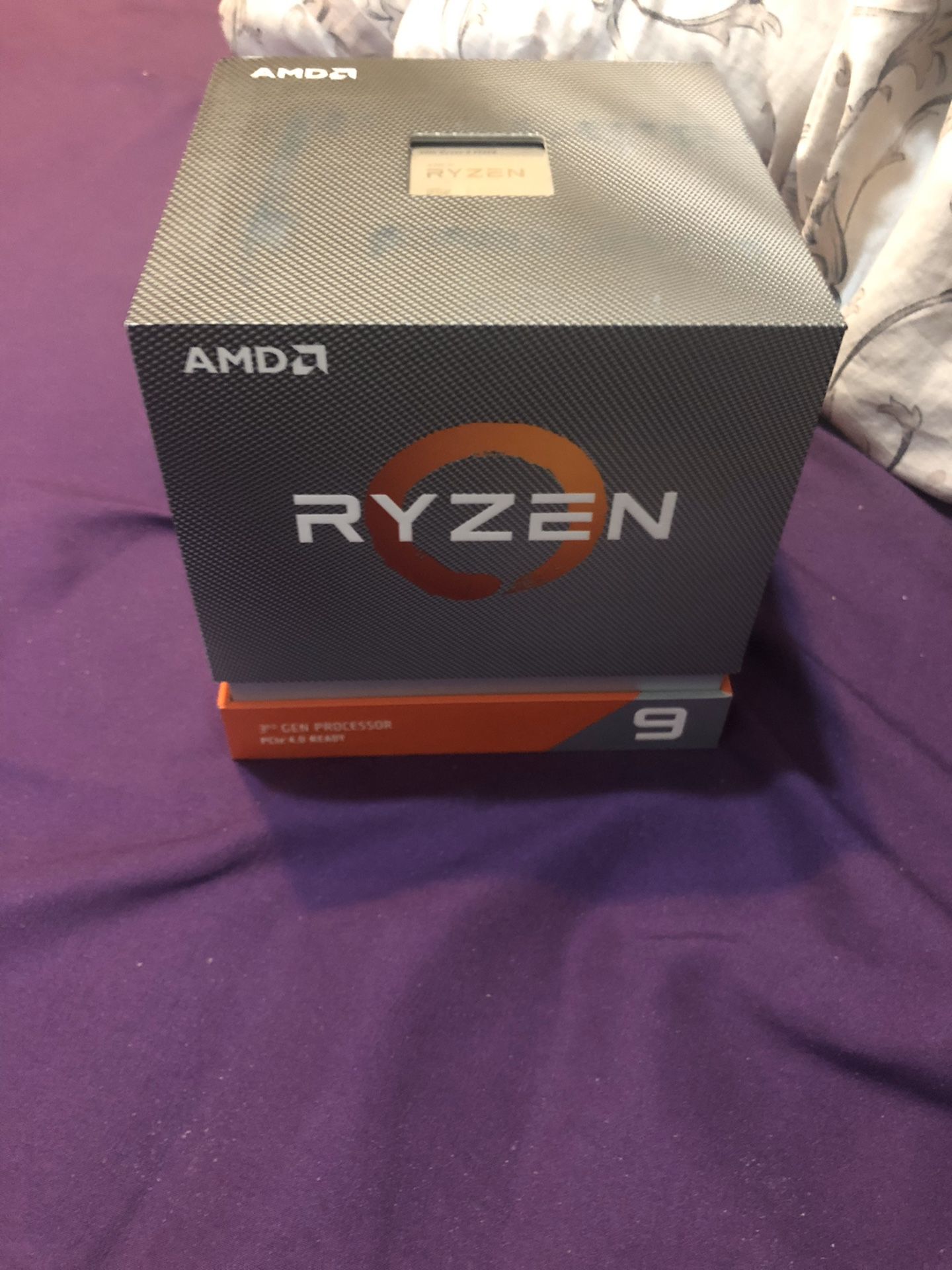 used AMD Ryzen 9 3900X with original accessories