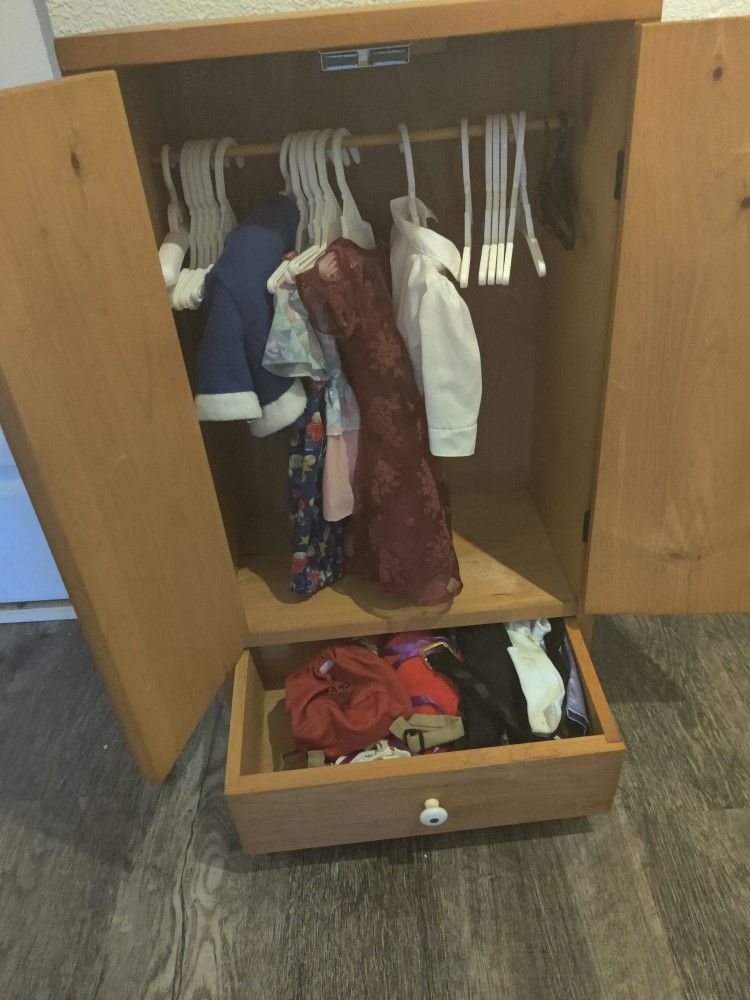 Doll Wardrobe