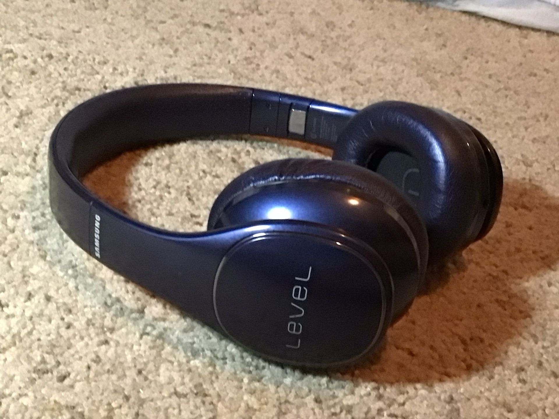 Samsung Level On Wireless Headphones