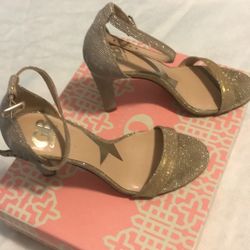 Women Shoes Size 6. 1/2