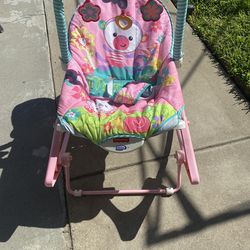 Fisher Price Baby Electric Bouncing Rocker Chair..