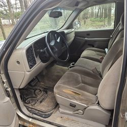 2005 GMC Sierra v8 hemi