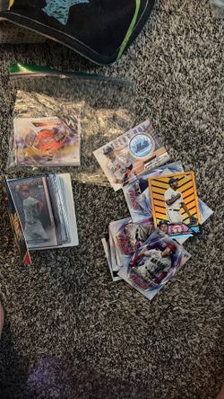 Baseball cards lot