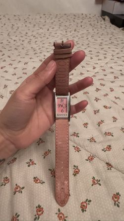 vintage Gucci G-Frame or 3900L series ladies' quartz watch