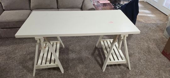 Art Desk