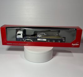 Herpa Low Loader Semi-Truck