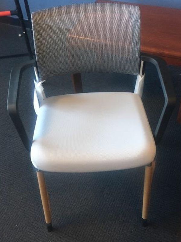 COMMERCIAL GRADE OFFICE GUEST CHAIR