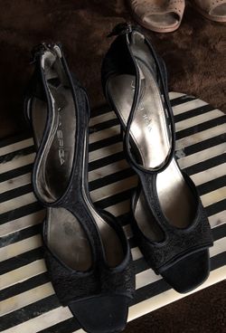 Women’s shoes