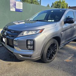 2021 Mitsubishi Outlander TRIM: LE 