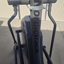 NORDIC TRACK ELITE ELLIPTICAL  