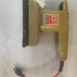 Black & Decker Finishing Sander Model 7404