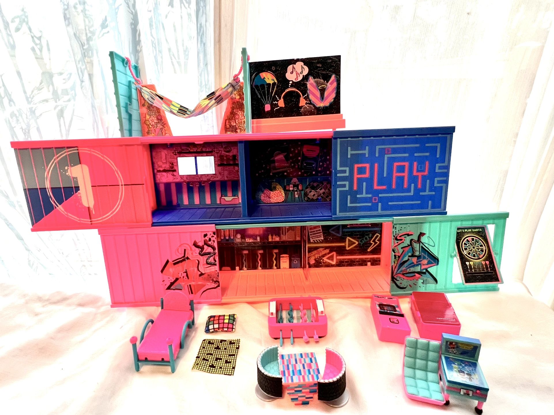 LOL OMG Surprise House Dollhouse
