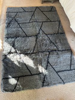 Gray Shag Area Rug with Geometric Pattern