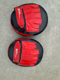 Boxing Focus Mitts Pair