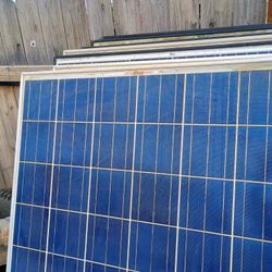 TRINA. 240 Watt Solar Panels,  42 Of Them,  A Few Need Half MC4 Clips A Few Have Worm Blemishes As Seen In.Pic And Some Have Discolor Top Left And Rib