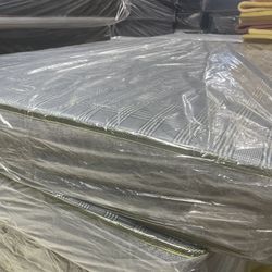 Queen Mattress Set