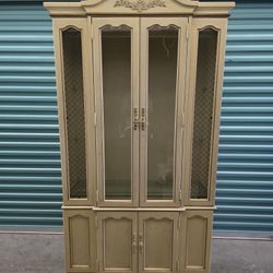 Hutch / China Cabinet, Vintage