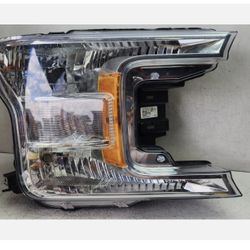 1brokentab 2018 - 2019 - 2020 FORD F150 F-150 RIGHT HALOGEN HEADLIGHT OEM AX98252