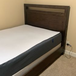 Queen Bed Frame And Mattress 