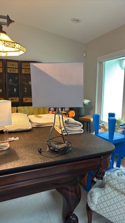 Table lamp