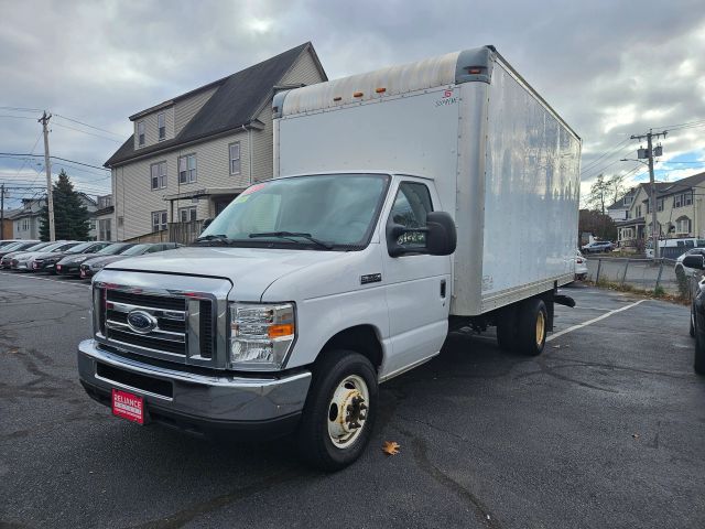 2017 Ford E350 Super Duty Cutaway