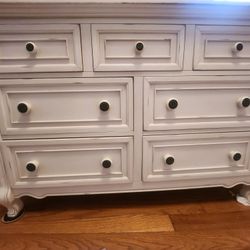 Children Dresser With Changing Table
