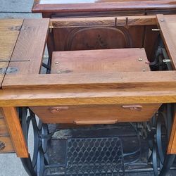 Vintage Sewing Machine