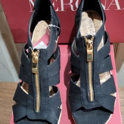 Merona Meredith Black 4” Wedges with Gold Zipper in Original Box size

7
