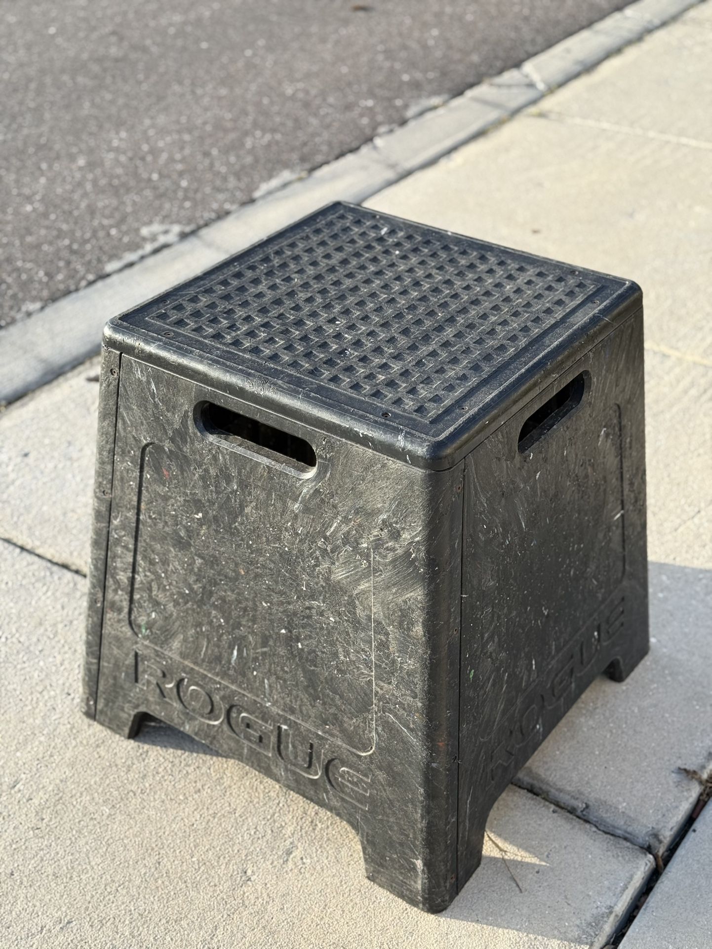 Rogue CrossFit Fitness Box Plyo Box Jumping