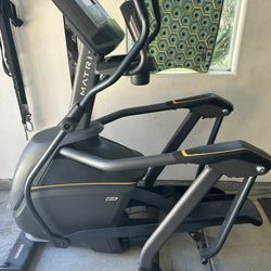 Matrix Elliptical ( Barely Used)
