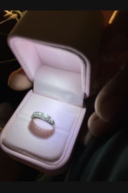 Platinum Ring W Diamonds  READ DESCRIPTION 