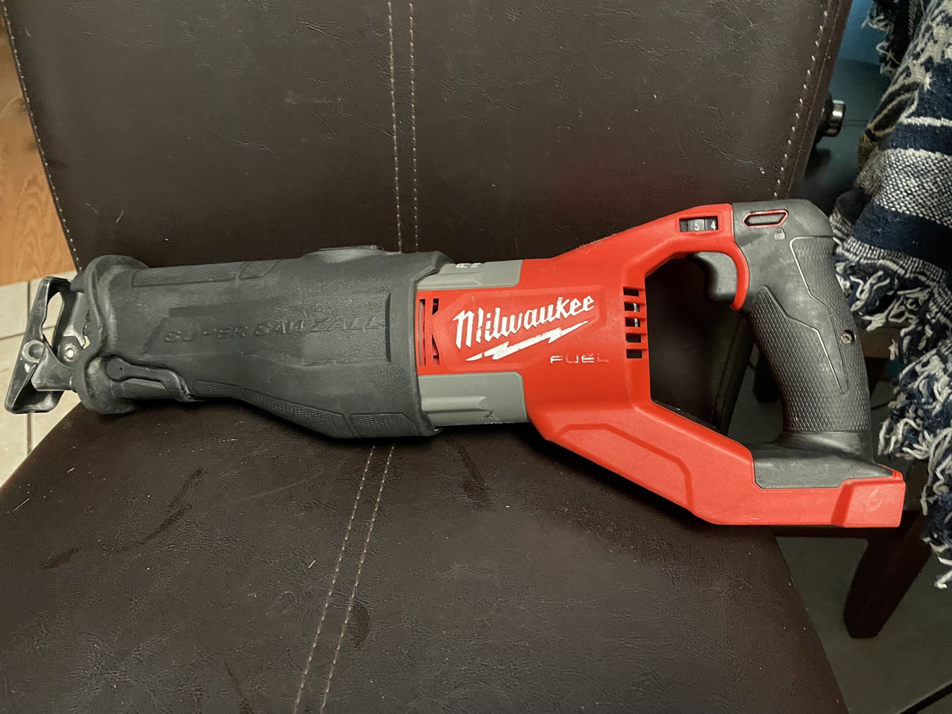 Milwaukee M18 FUEL 18V Lithium-Ion Brushless Cordless Super SAWZALL Orbital Reciprocating Saw (Tool-Only)