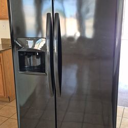 Frigidaire side by side refrigerator