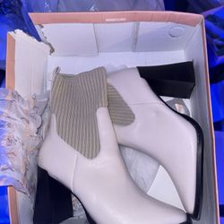 Size 8 Boots 20 Each