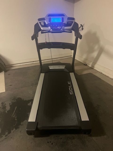 Sole Treadmill