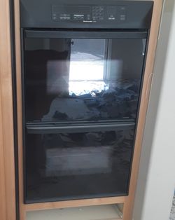 Horno and 50 inch tv