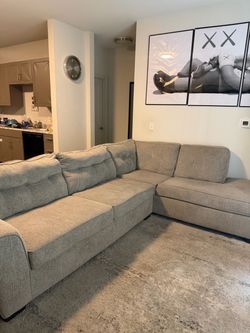 Gray Sectional Couch – Great Condition