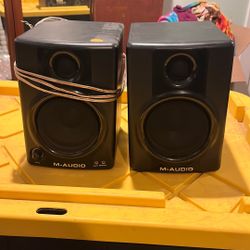 M-audio Studiophile Av40
