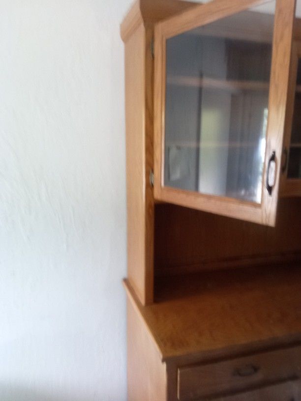 2 Piece China Cabinet
