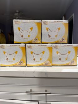 Pokemon 30th anniversary ETB