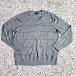Banana Republic Sweater 100% Merino Wool Men’s XL Gray V-Neck Long Sleeve Preppy