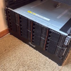   NetApp DS4246 Disk Array Shelf W/ 24x SAS SATA Trays 2x IOM6