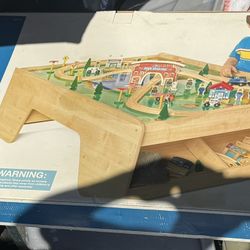 Circo Activity Table /White Board Table New In Box 