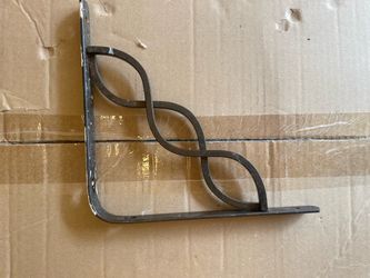Shelving brackets