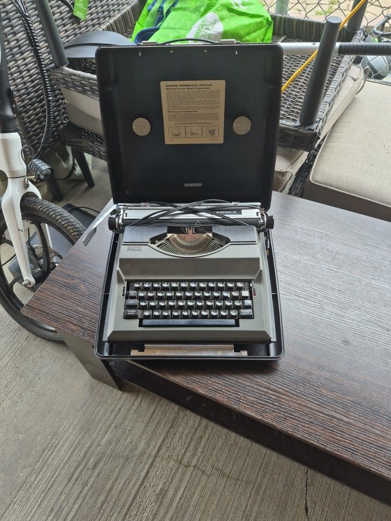 Sears Electric Typewriter With Case