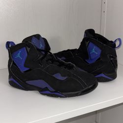 Jordan True Flight Size 3Y