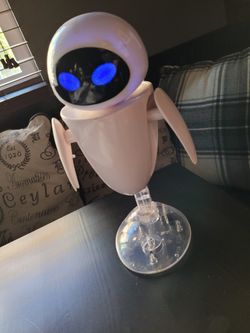 Disney Pixar Thinkway Toys WALL-E Interactive EVE Talking Robot