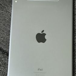 iPad Air 1, Works with Wifi Excellent Good Condition 