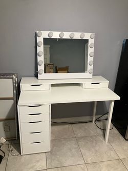 Ikea vanity with light up miror