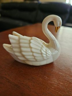 Vintage LENOX Swan Figurine 24K Gold Accents Place Card Holder/Cake Topper